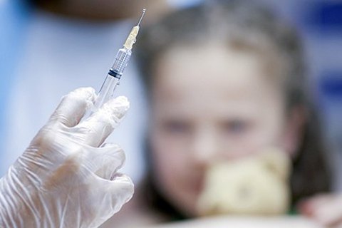 МОЗ запливає за буйки, або Історія одного препарату для лікування рідкісних захворювань