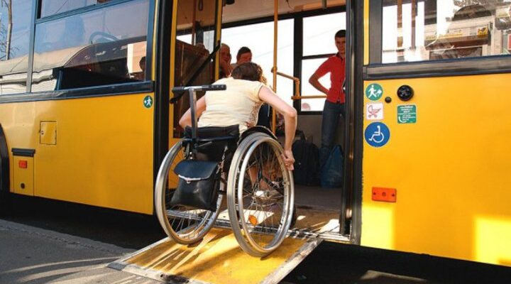 Не тільки пандуси: що влада обіцяє для покращення життя тим, хто має травми чи поранення