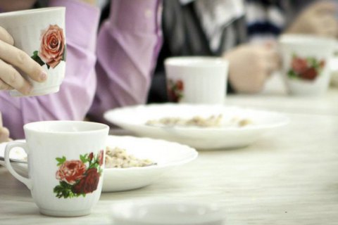 Отруєне літо. Хто відповідає за харчову безпеку в дитячих таборах?