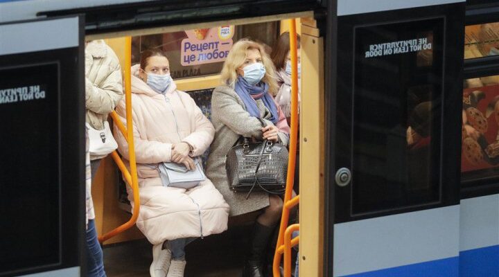 Високий ризик твіндемії. Три причини щепитися від грипу і не забувати про захисні маски