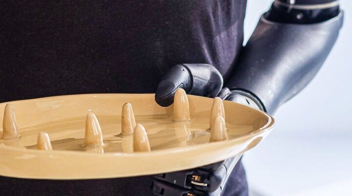 Гідність для кожного: як поки що нетиповий посуд запускають у Львові