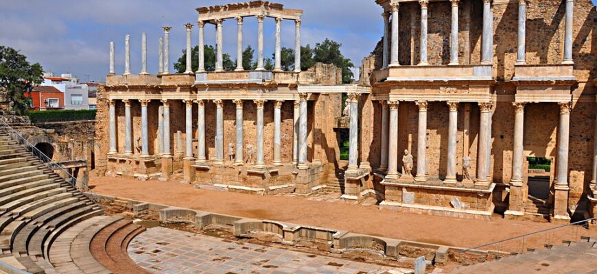 сценарій новорічного свята молодша група