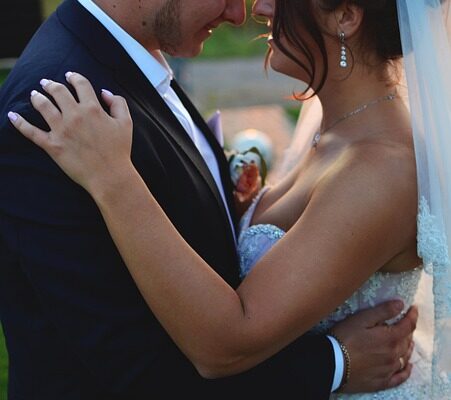 Гарні слова для запрошення на весілля: створіть незабутні індивідуальні запрошення для вашого великого дня!