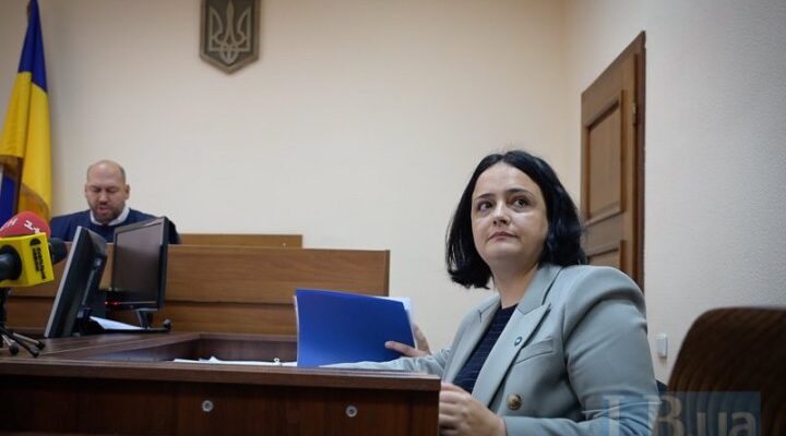 Три нулі. У чому підозрюють голову НСЗУ та кому це потрібно