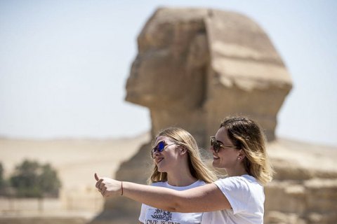 Спека, море, олінклюзив. Де і як українцям можна відпочити за кордоном