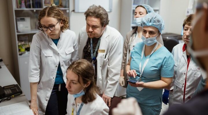 Медреформа 2.0: Рада проголосувала в першому читанні за законопроєкт, який вплине на всю медицину. Розбір плюсів і мінусів