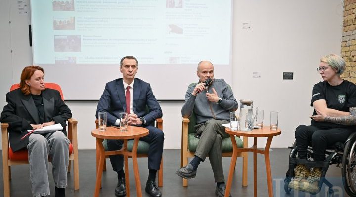 ФотоLB.Talks про ліки в Україні: репортаж з дискусійної панелі про доступність ліків, ціни на них і державне регулювання