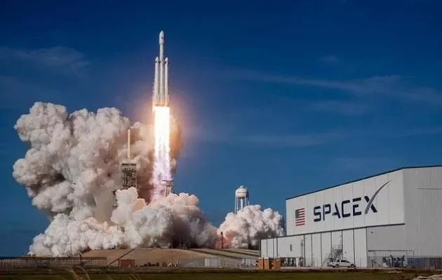Bloomberg: SpaceX Ілона Маска готує найбільше розміщення акцій в історії, оцінка може сягнути $1,5 трлн
