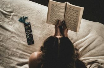 Як відключення світла ввечері впливає на очі: як краще читати книжки, працювати в гаджетах і чи має значення рівень зору