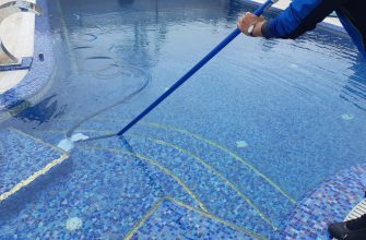 Догляд за басейном
